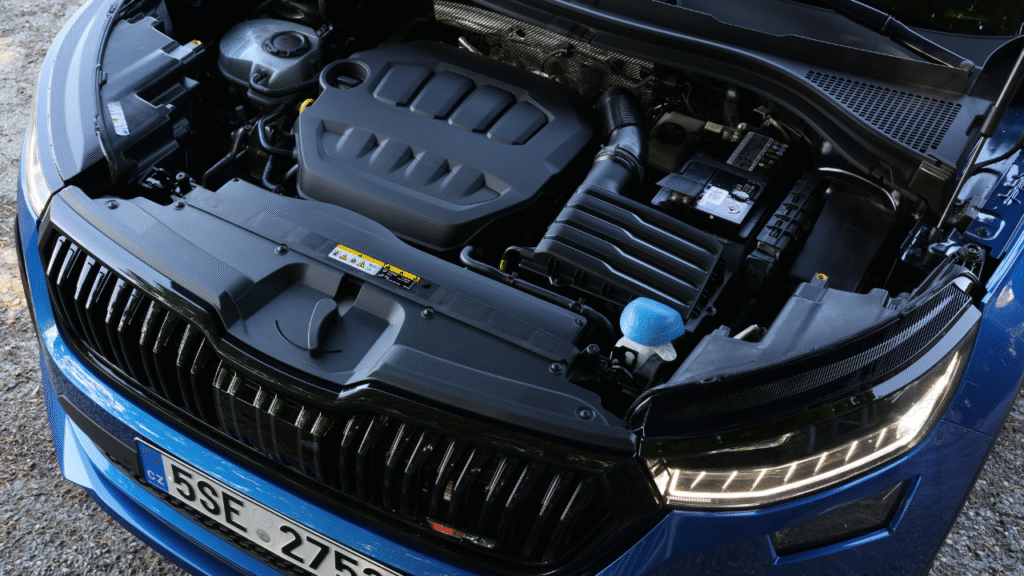 Engine & Performance (इंजन और परफॉर्मेंस): दमदार और स्मूद ड्राइव